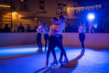 V Kamniku zasijale novoletne lučke (25)